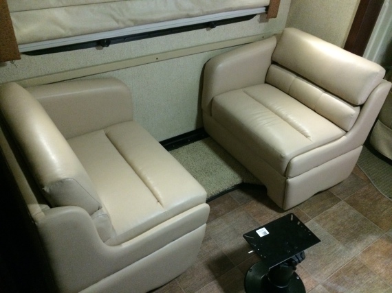 RV FURNITURE, MOTORHOME FURNITURE, RV DINETTE, MOTORHOME DINETTE