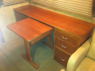 AMISH RV CUSTOM DINETTE COMPUTER DESK